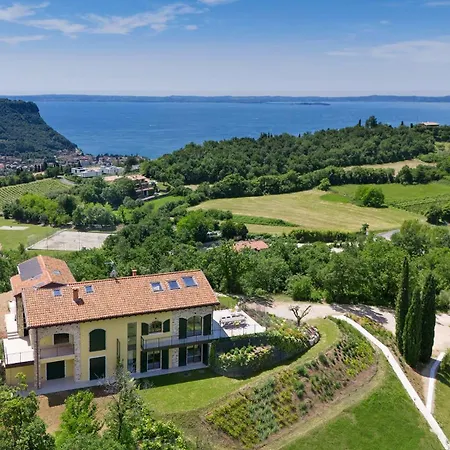 Monte Orione View & *