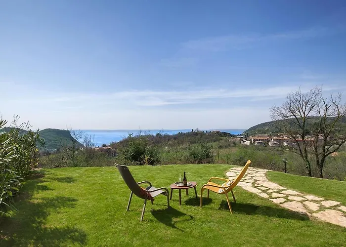 Monte Orione View & *