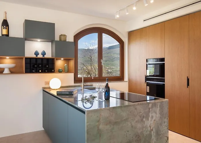 Monte Orione View & *