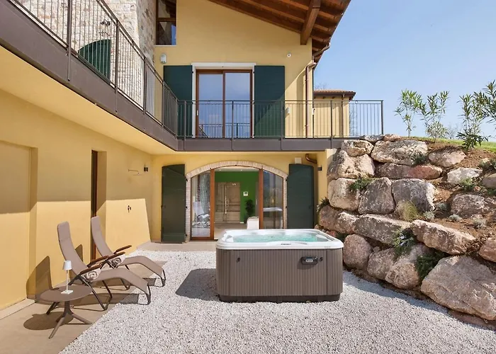 Villa Monte Orione View & *