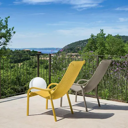 Monte Orione View & فيلة